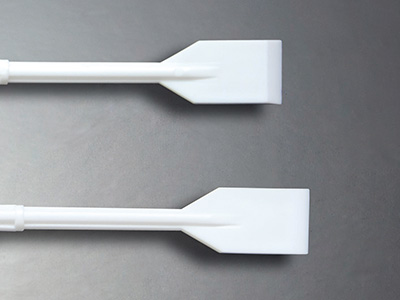 鏟刀成一定斜度，細胞不易堆積